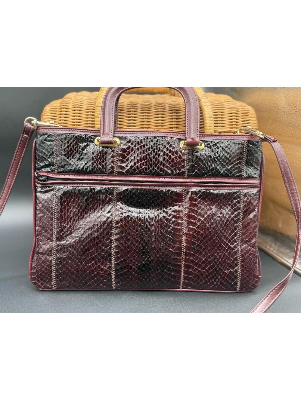 👜✨ Vintage Palizzio New York Burgundy Snakeskin Satchel ✨👜